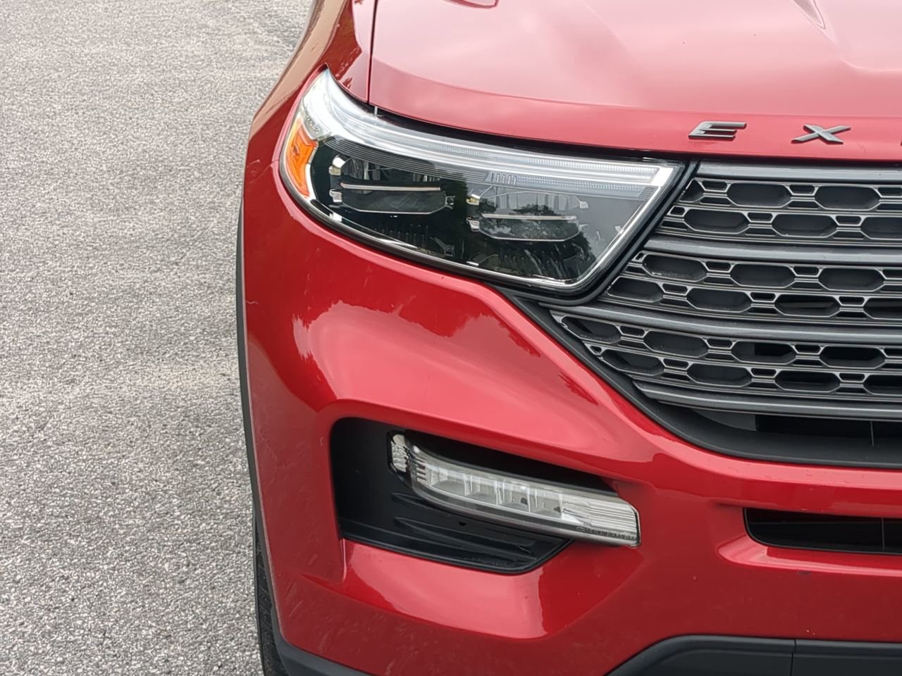 Certified 2022 Ford Explorer XLT w/ Equipment Group 202A AWD/4WD image 8