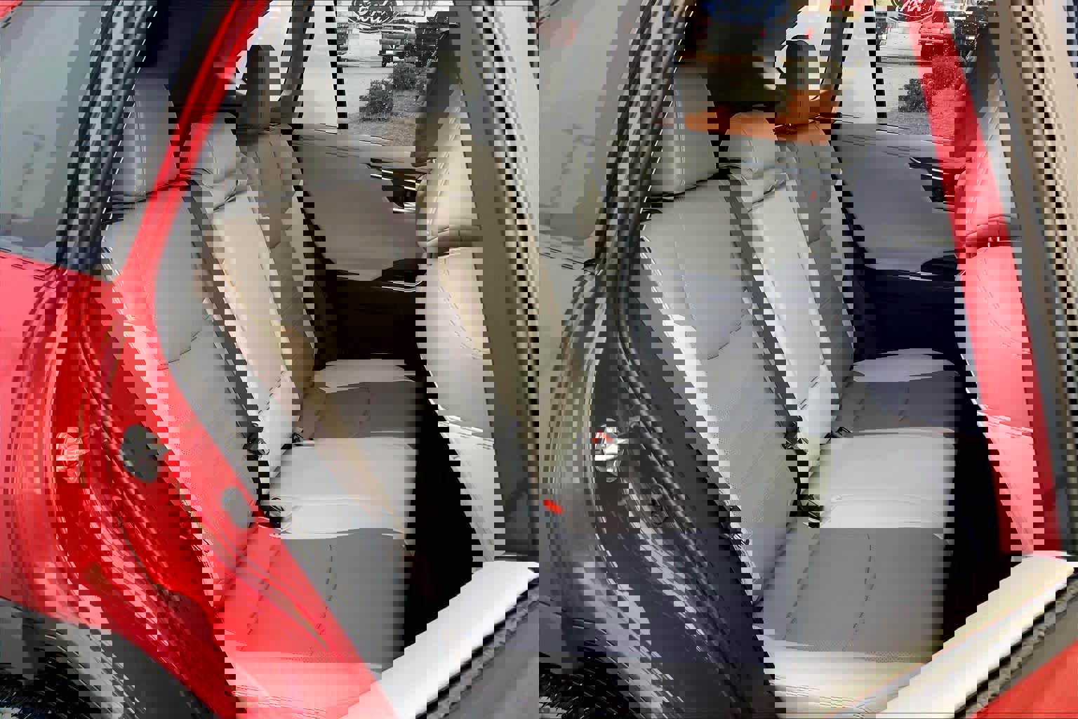 Used 2022 Toyota RAV4 Limited image 20