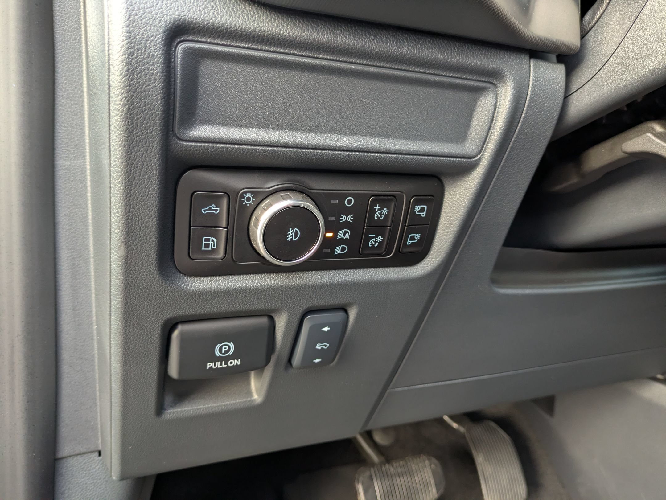 Certified 2025 Ford F150 Lariat w/ Equipment Group 502A High AWD/4WD image 18