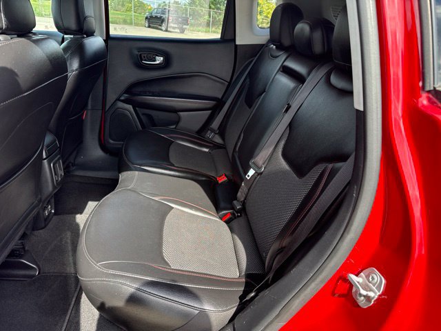 Used 2020 Jeep Compass Trailhawk AWD/4WD image 11