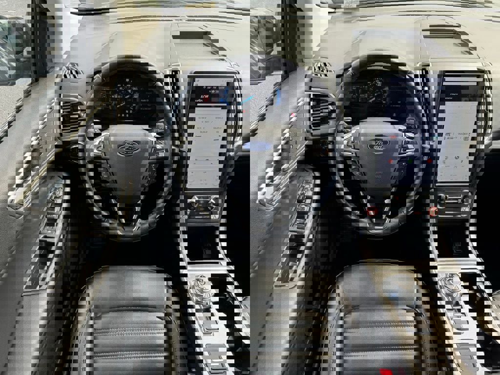 Certified 2023 Ford Edge SEL image 9