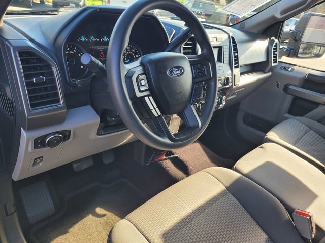 Certified 2017 Ford F150 XLT image 9