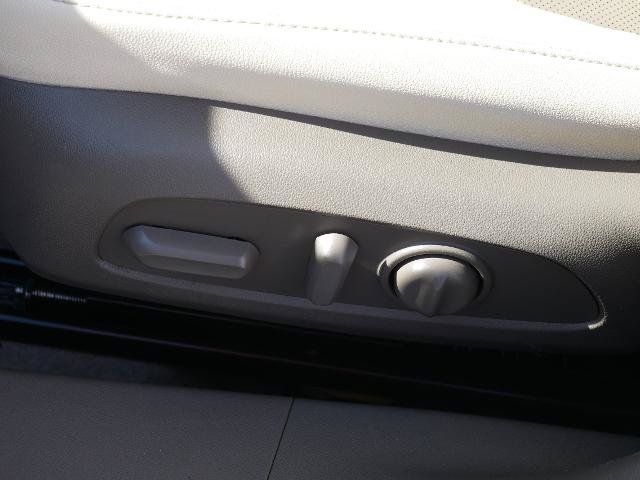 Used 2024 Chevrolet Malibu LT FWD image 20