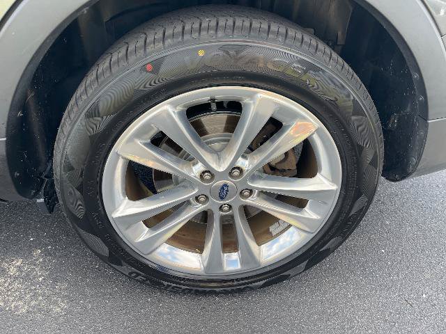 Certified 2019 Ford Explorer Limited FWD image 11