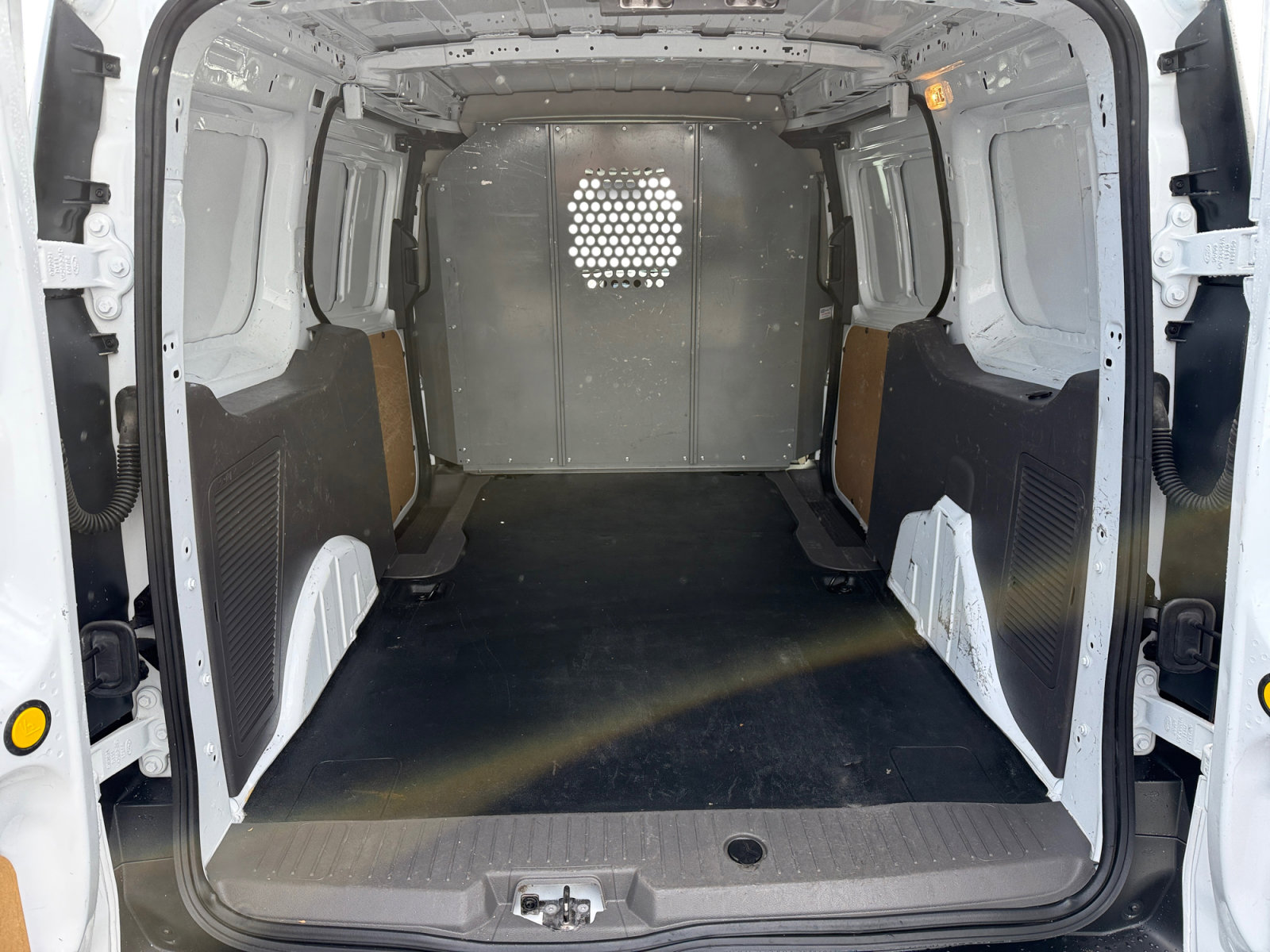 Certified 2022 Ford Transit Connect XL FWD image 17