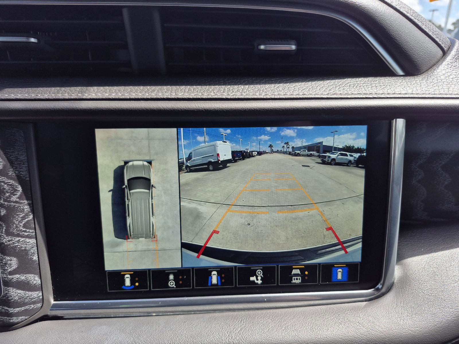 Used 2023 GMC Yukon Denali w/ LPO, Floor Liner Package image 10