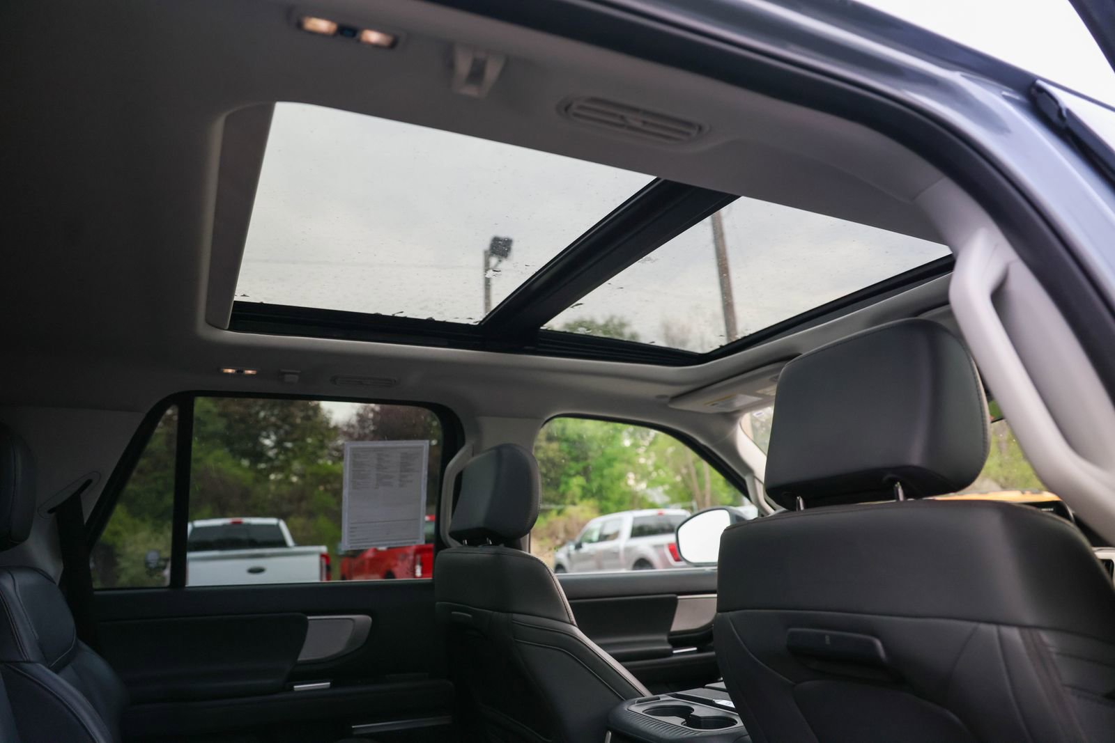 Certified 2025 Ford Expedition Active AWD/4WD image 14