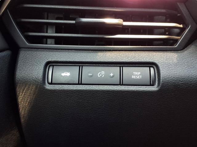 Used 2024 Nissan Altima 2.5 SR FWD image 11