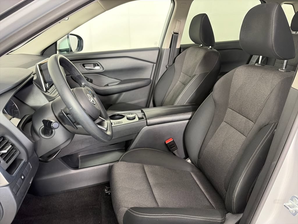Used 2024 Nissan Rogue SV AWD/4WD image 11