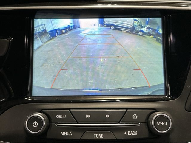 Used 2020 Buick Envision Essence FWD image 29