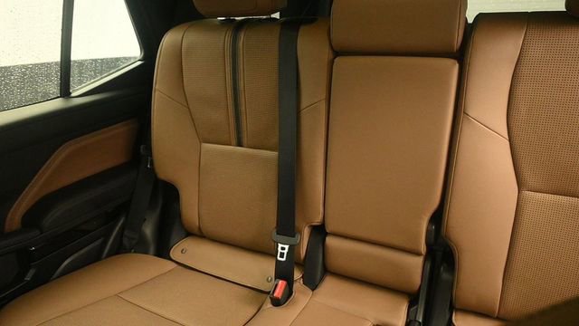 Used 2025 Toyota 4Runner Limited AWD/4WD image 21