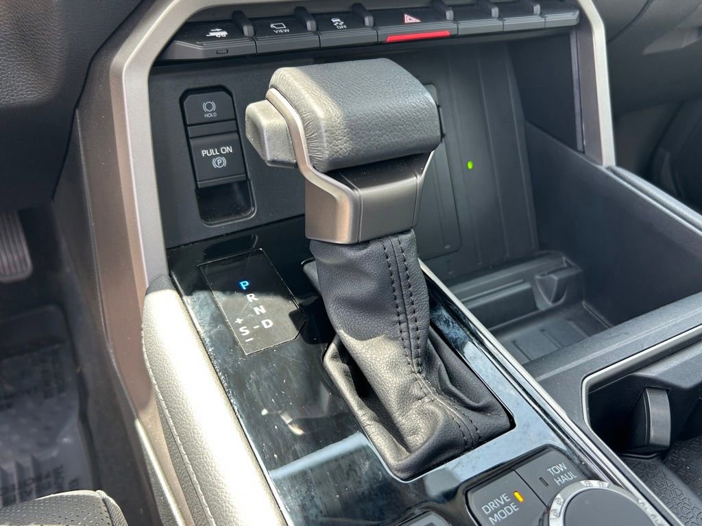 Used 2024 Toyota Tundra Limited AWD/4WD image 14