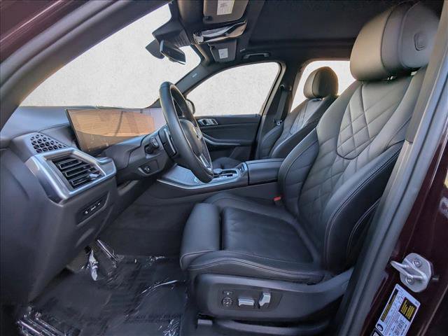 Used 2025 BMW X5 xDrive40i w/ Parking Assistance Package image 17