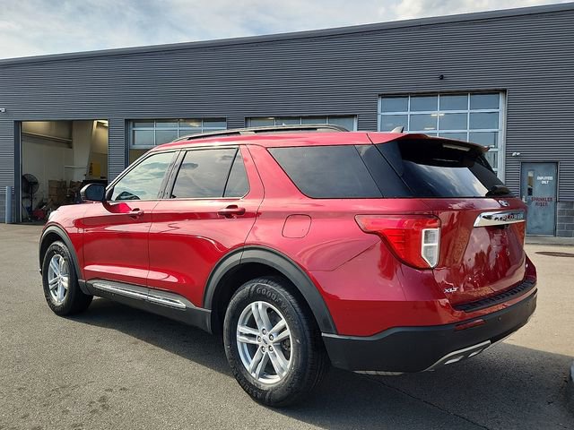 Certified 2021 Ford Explorer XLT w/ Equipment Group 202A AWD/4WD image 2