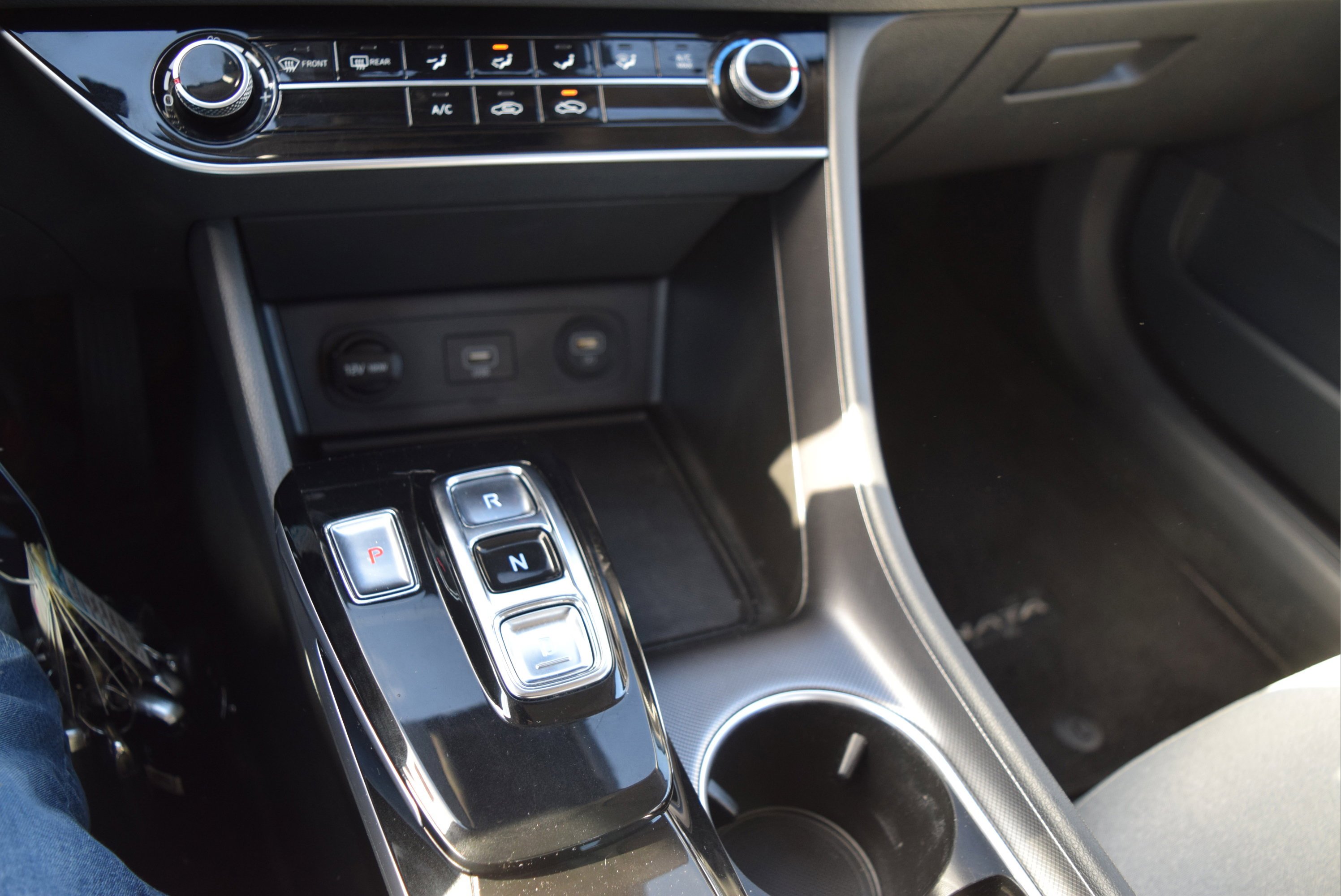 Used 2020 Hyundai Sonata SE w/ Cargo Package FWD image 14