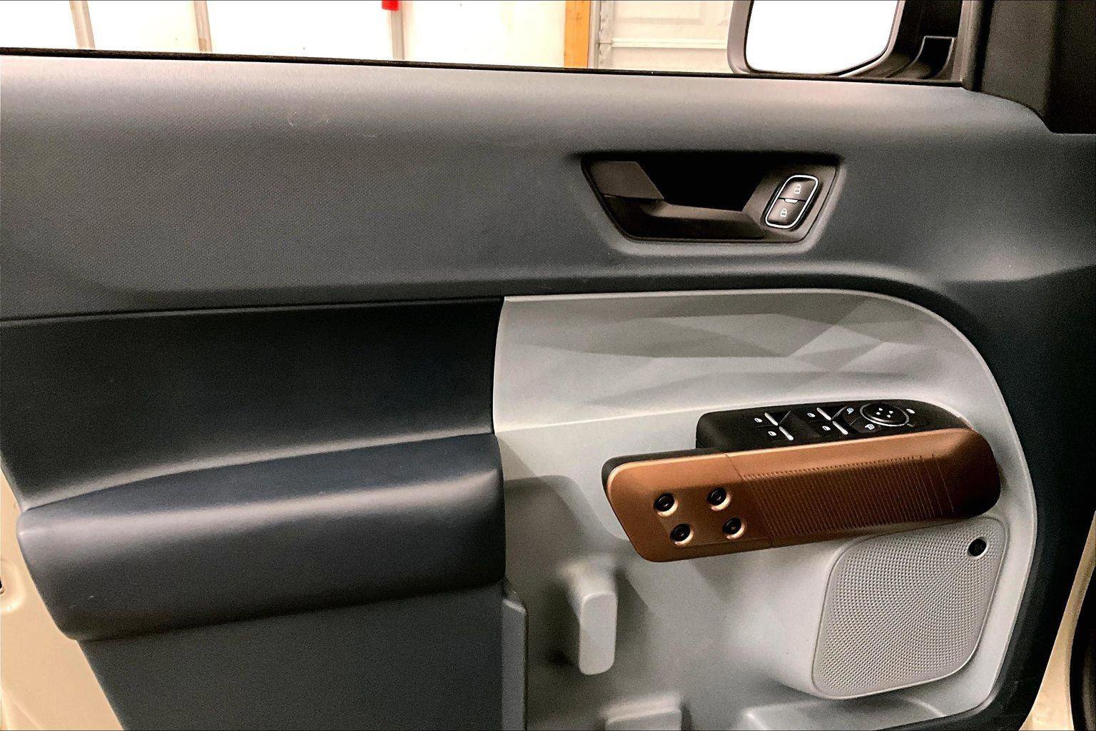 Certified 2024 Ford Maverick Lariat image 22