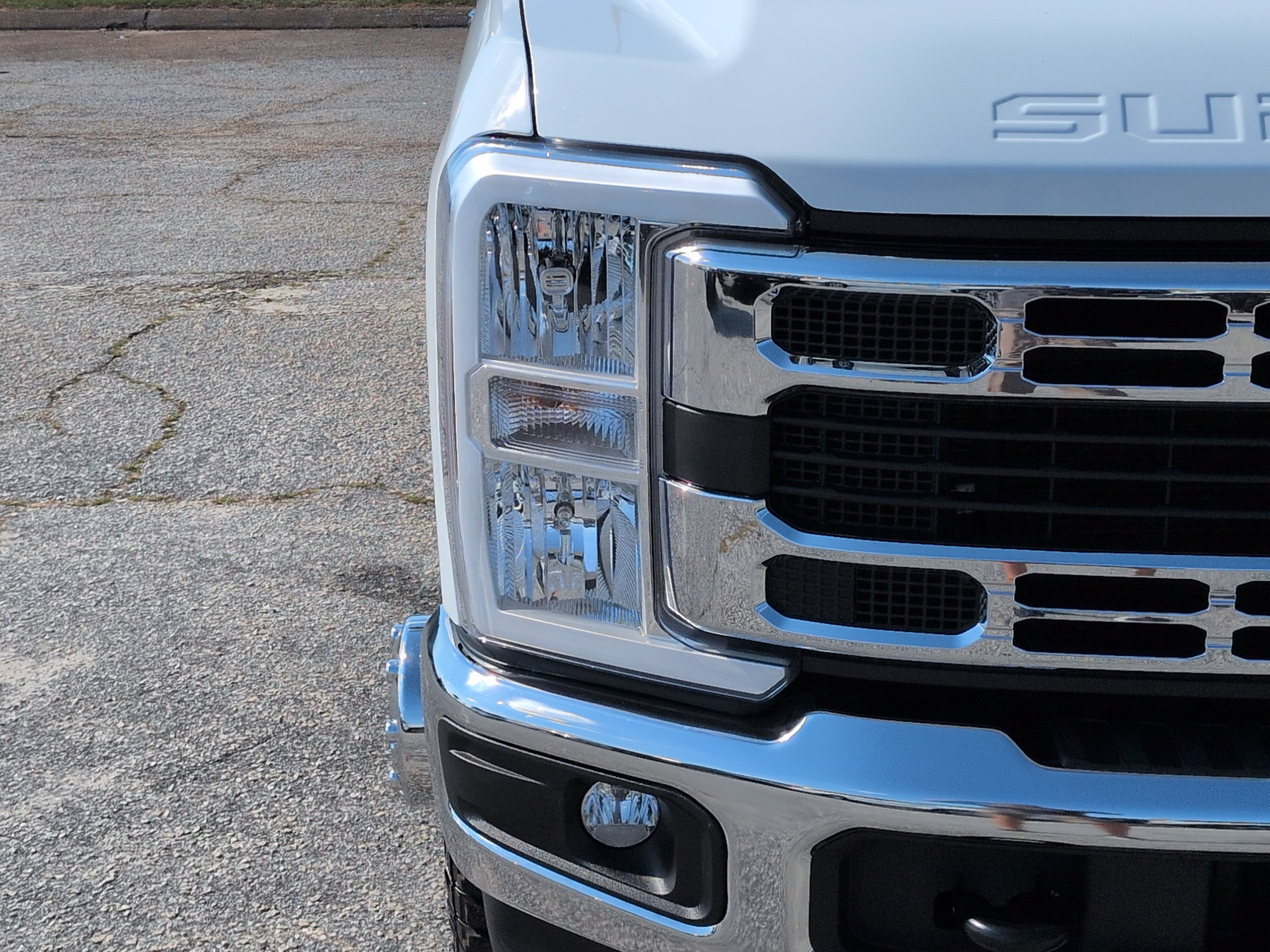 Certified 2025 Ford F350 XL w/ XL Chrome Package AWD/4WD image 8