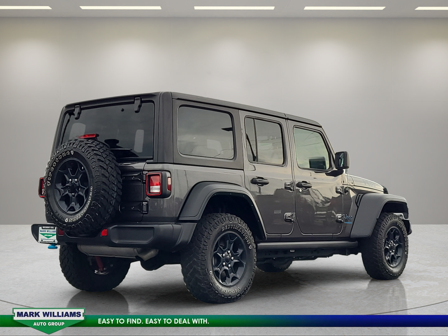 Used 2023 Jeep Wrangler Unlimited w/ Convenience Group AWD/4WD image 4