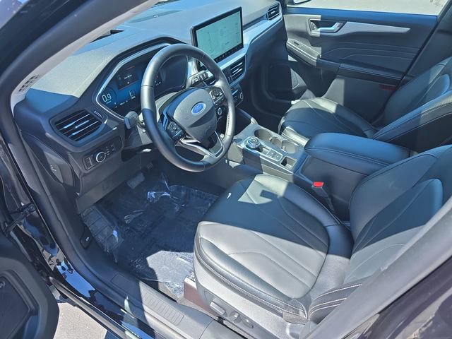 Certified 2025 Ford Escape Platinum w/ Premium Technology Package AWD/4WD image 10