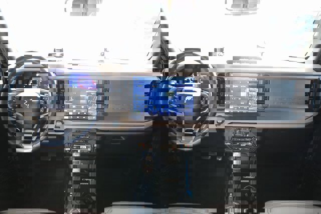 Certified 2024 Ford Bronco Wildtrak image 11