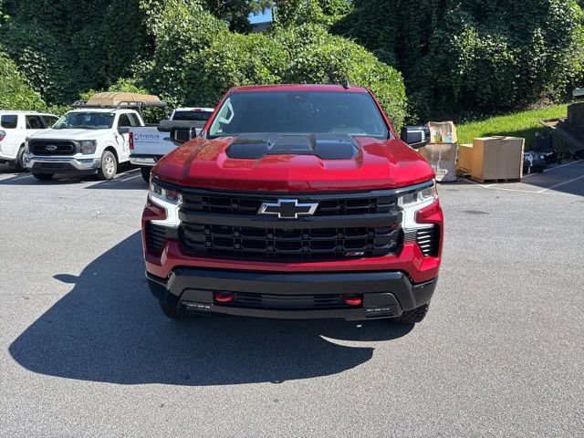Used 2023 Chevrolet Silverado 1500 LT Trail Boss w/ LT Trail Boss Premium Package AWD/4WD image 2