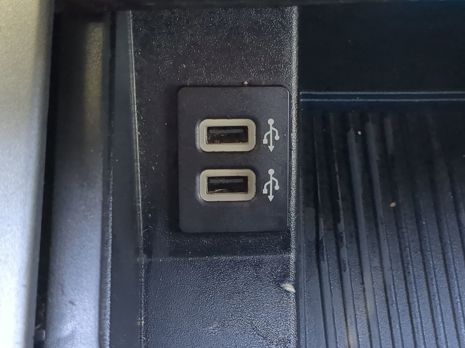 Certified 2019 Ford F150 Raptor w/ Equipment Group 802A Luxury image 54