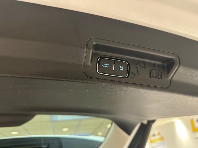 Certified 2025 Ford Explorer Platinum w/ Ultimate Package image 24