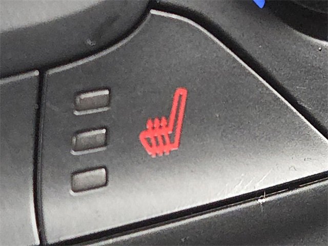 Certified 2018 Ford Escape SE w/ SE Sync 3 Package image 3