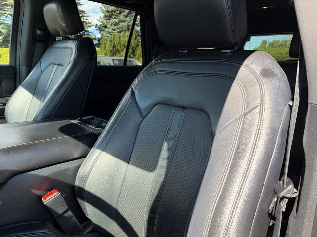 Certified 2020 Ford Expedition Limited w/ Special Edition Package AWD/4WD image 13