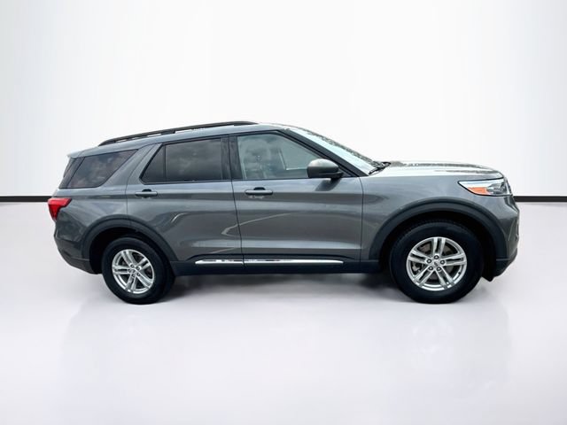 Certified 2022 Ford Explorer XLT w/ Equipment Group 202A AWD/4WD image 11