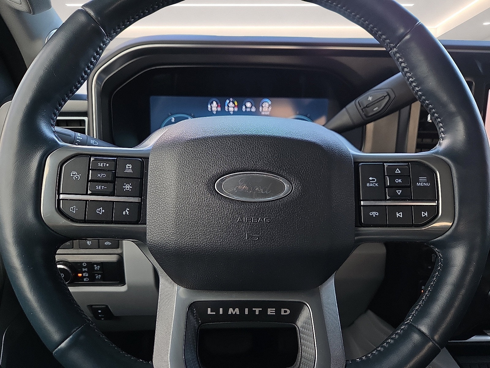 Certified 2024 Ford F250 Limited w/ FX4 Off-Road Package AWD/4WD image 24