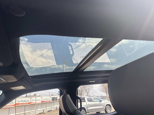 Certified 2025 Ford F150 Lariat image 28