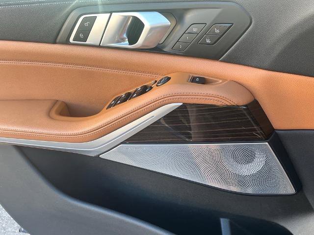 Used 2020 BMW X5 xDrive40i w/ M Sport Package image 17