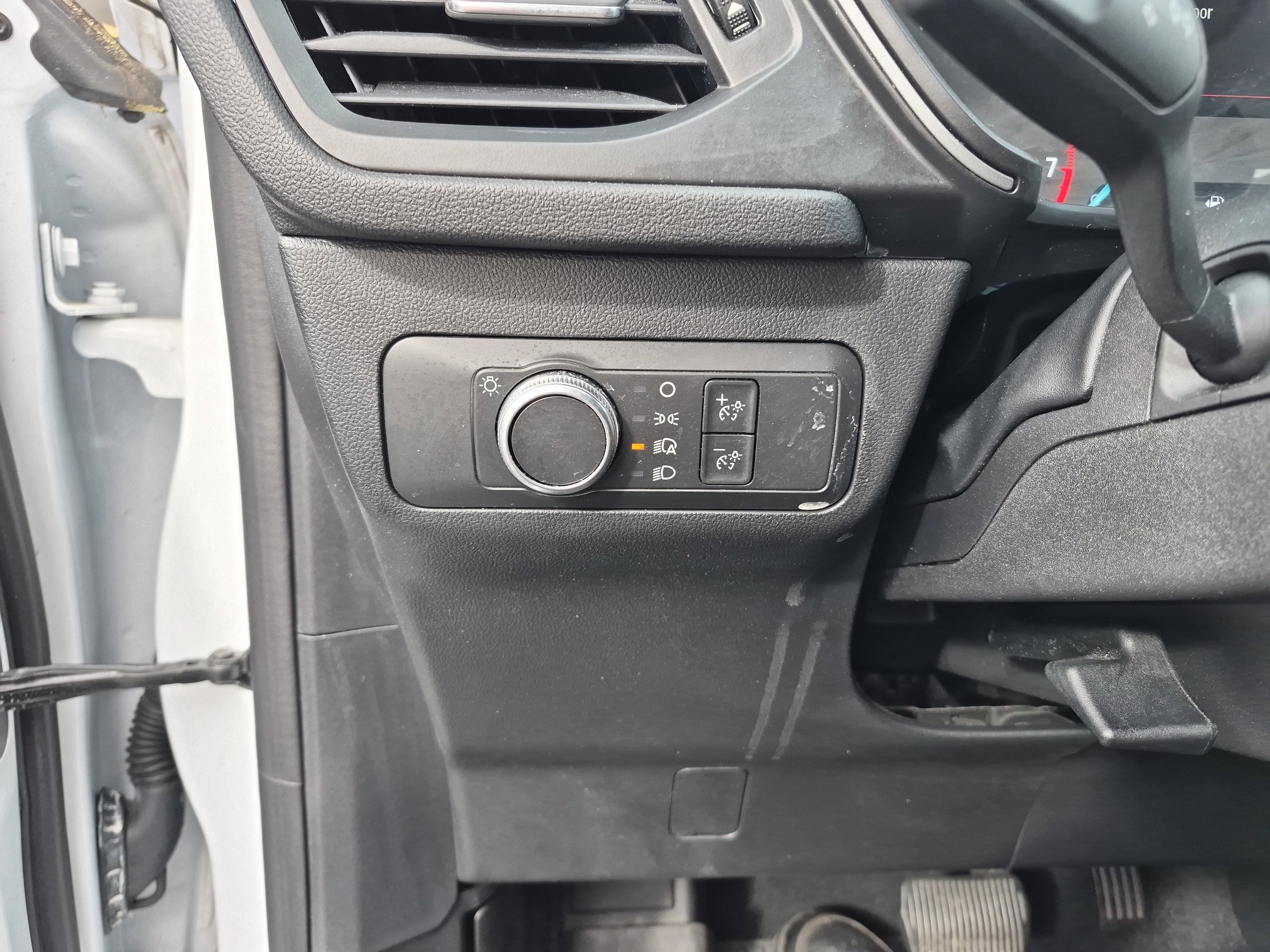 Certified 2022 Ford Escape S image 18