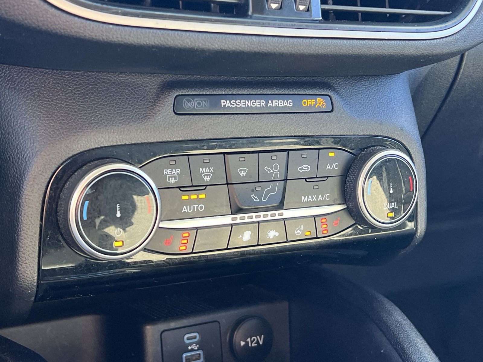 Certified 2022 Ford Escape SE w/ SE Sport Appearance Package AWD/4WD image 20