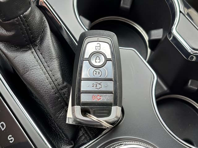 Certified 2018 Ford Explorer Platinum AWD/4WD image 12