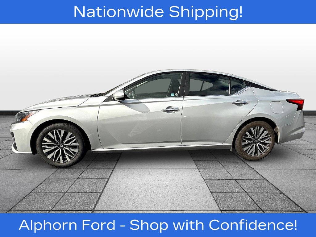 Used 2023 Nissan Altima 2.5 SV FWD image 4