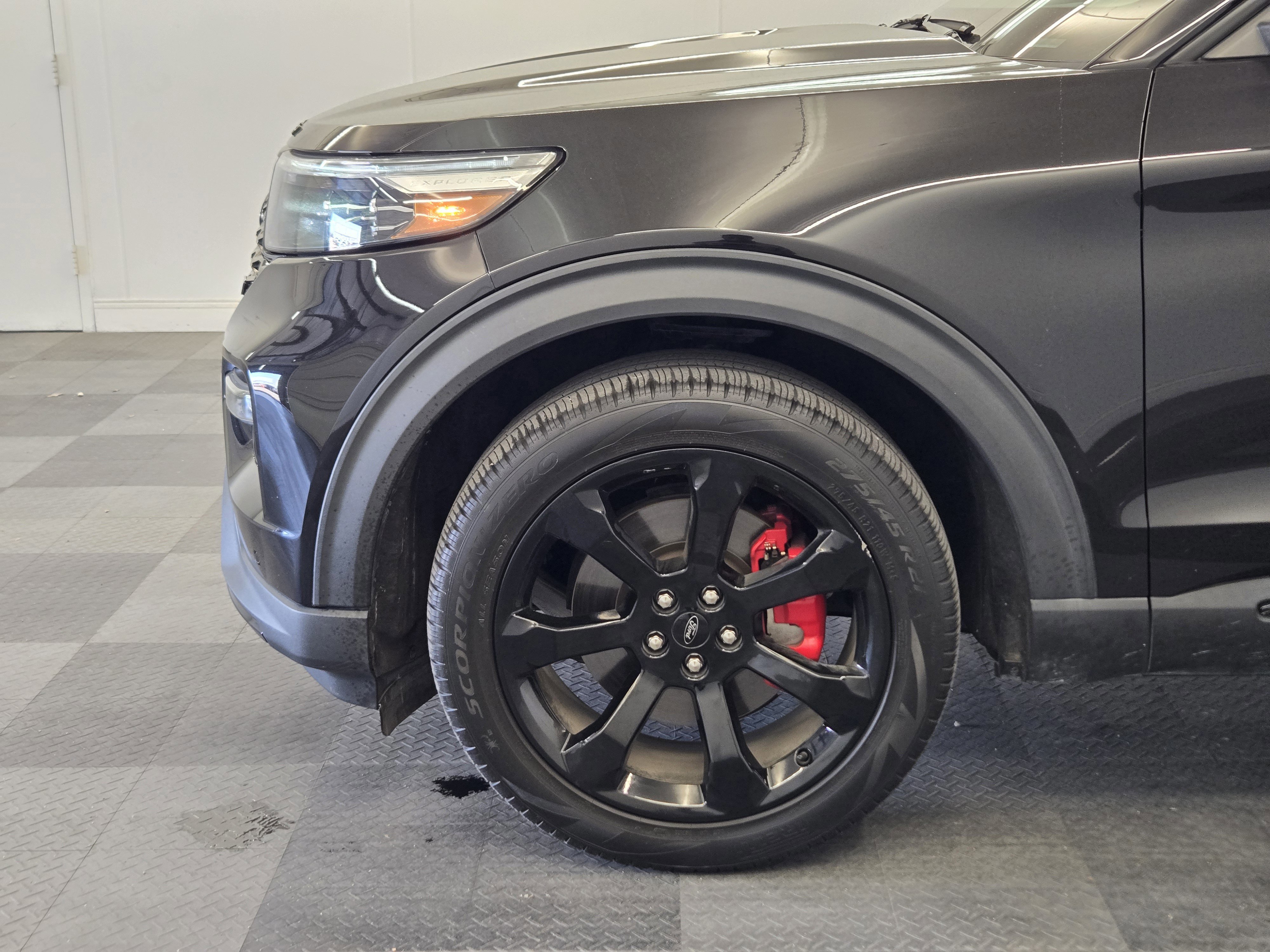 Certified 2022 Ford Explorer ST w/ Equipment Group 401A image 9