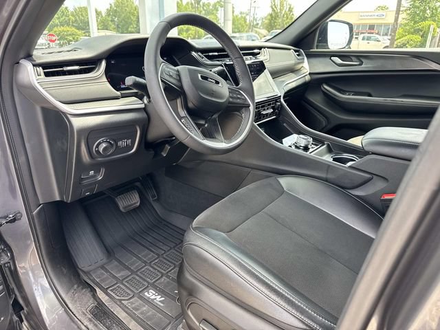 Used 2023 Jeep Grand Cherokee L Altitude AWD/4WD image 18