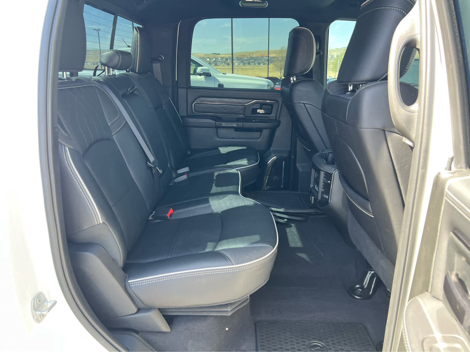 Used 2025 RAM 3500 Limited image 25