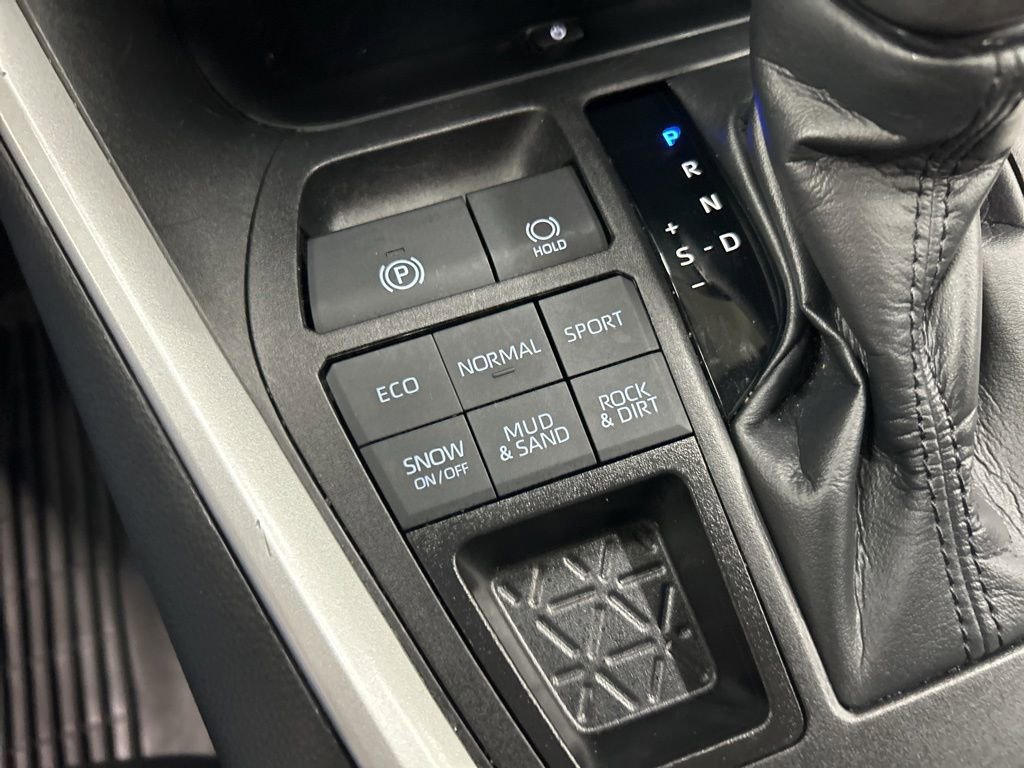 Used 2023 Toyota RAV4 XLE Premium AWD/4WD image 24