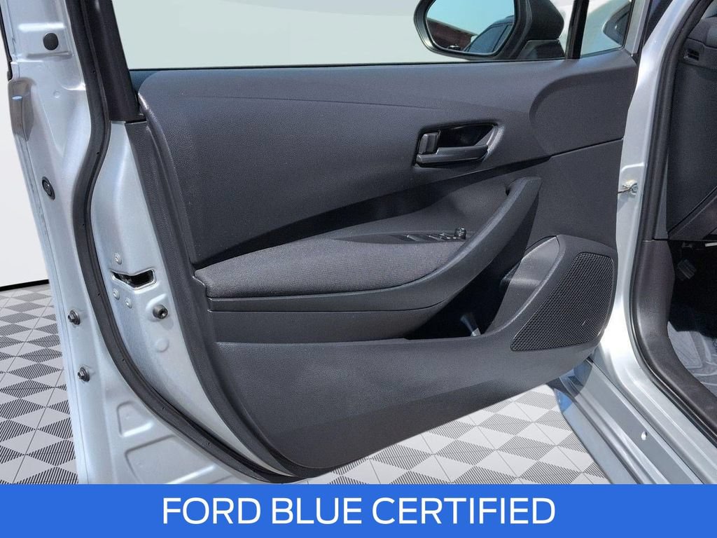 Used 2024 Toyota Corolla LE FWD image 9