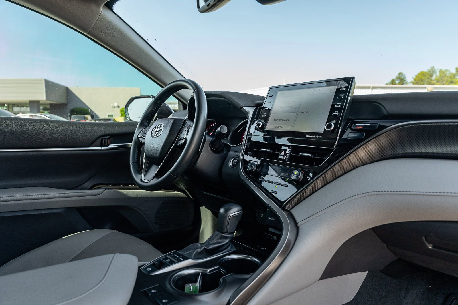 Used 2023 Toyota Camry XSE FWD image 12