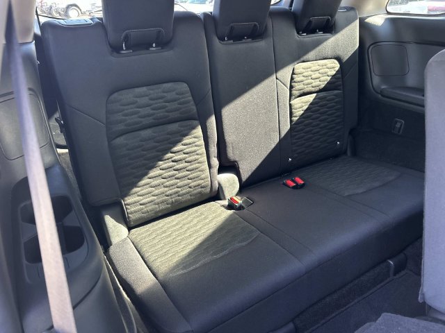 Used 2025 Nissan Pathfinder S FWD image 26