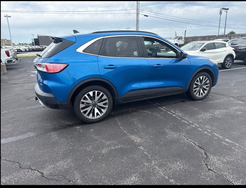 Certified 2020 Ford Escape Titanium AWD/4WD image 5