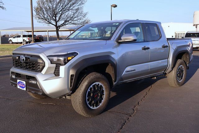 Used 2024 Toyota Tacoma TRD Off-Road image 8