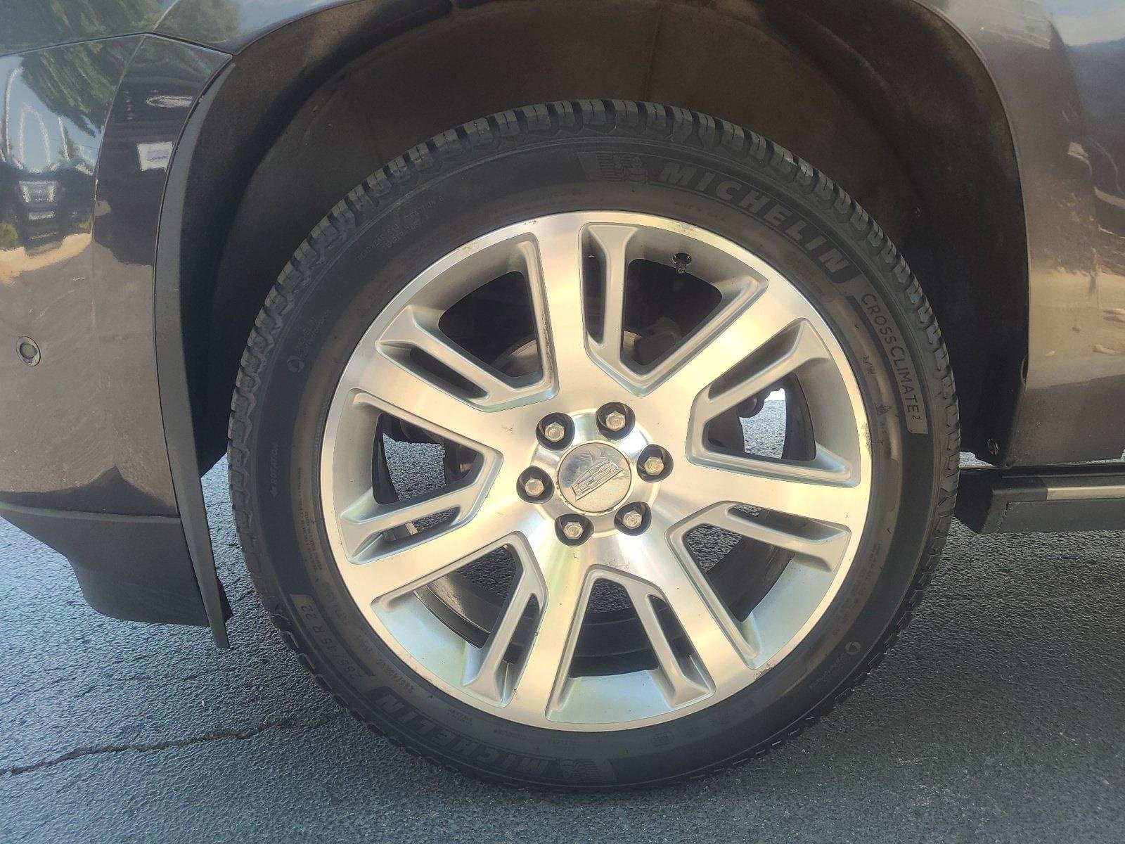 Used 2017 Cadillac Escalade Premium Luxury AWD/4WD image 26