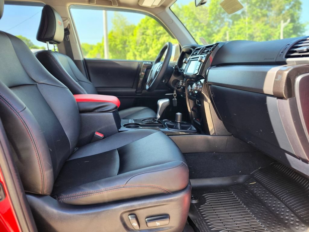 Used 2019 Toyota 4Runner TRD Off-Road Premium AWD/4WD image 11