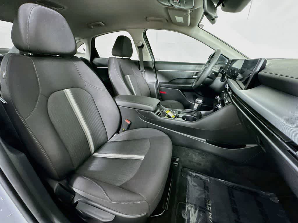 Used 2025 Hyundai Sonata SE FWD image 16