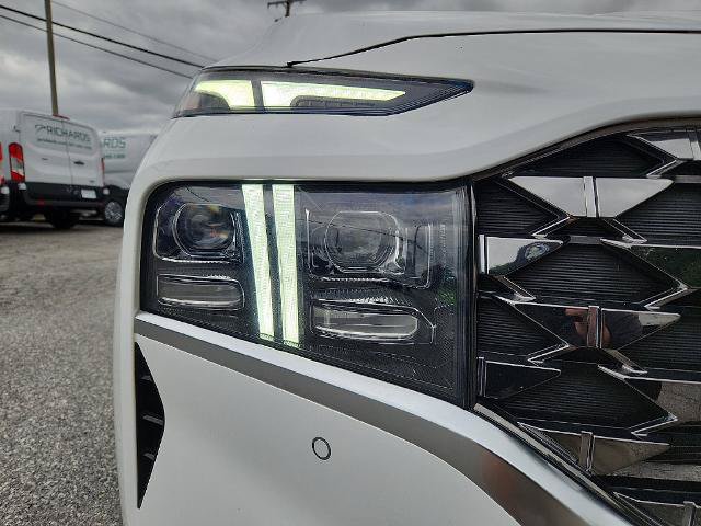 Used 2023 Hyundai Santa Fe Calligraphy AWD/4WD image 9